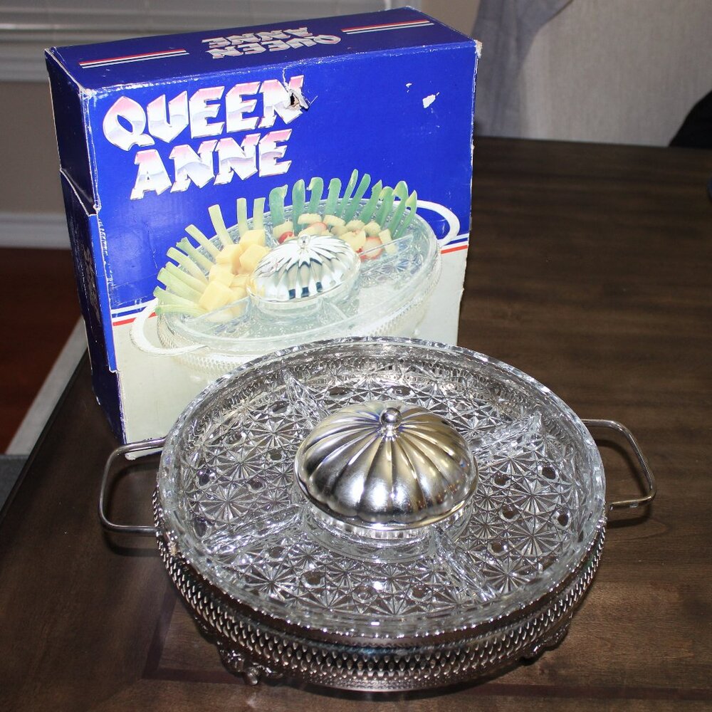 3/$88❤️Mayell Queen Anne Silver Plated Hors D’Oeuvres Stand Glass Divided Dish